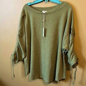 Women’s size 1x green Max Studio sweater